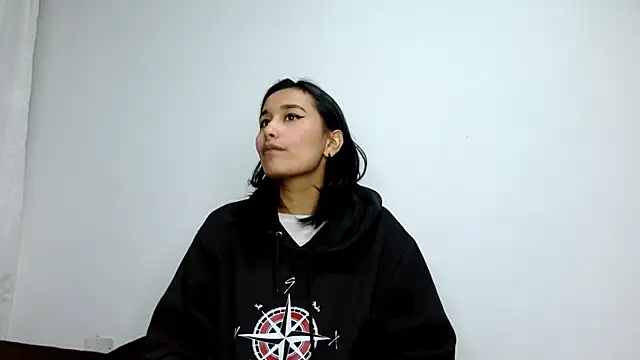 Gia Lee online show from 10/09/25, 02:56