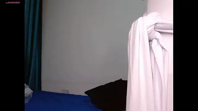 Gia Lee online show from 11/16/25, 03:22