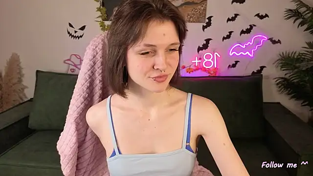 Shine Vivi online show from 11/11/25, 01:17