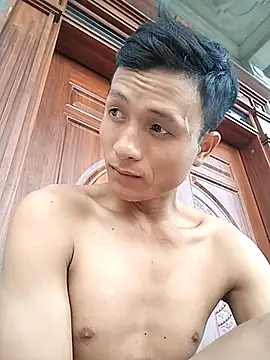 Snapshot of Viet_dick chatting on 09/18/25, 10:18 Viet dick online show from 09/18/25, 10:18
