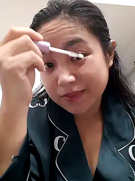 Minn-cute online show from 11/01/25, 03:35