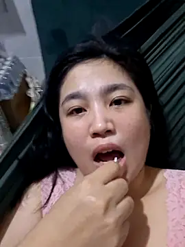 Minn-cute online show from 05/14/26, 03:31