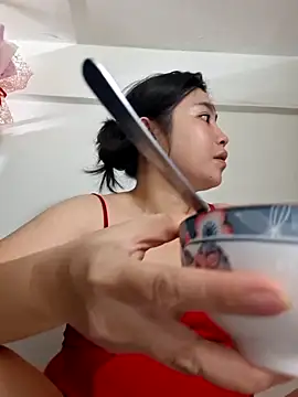 Minn-cute online show from 04/06/26, 02:51