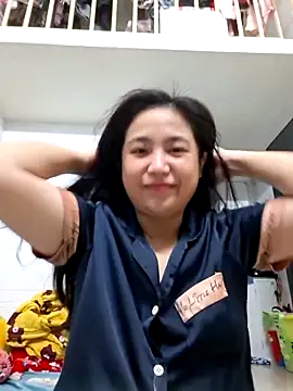 Minn-cute online show from 11/04/25, 02:59