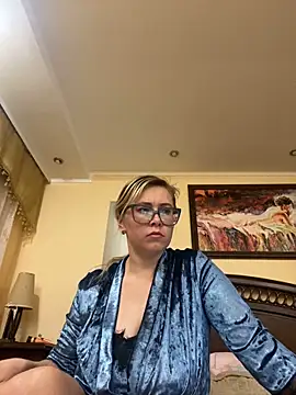 Crystal00Girl online show from 10/05/25, 09:16