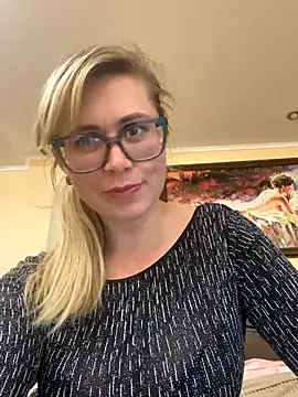 Crystal00Girl online show from 09/21/25, 08:25