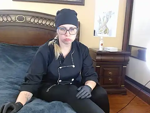 Crystal00Girl online show from 12/01/25, 11:00