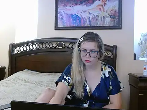 Crystal00Girl online show from 11/11/25, 09:31