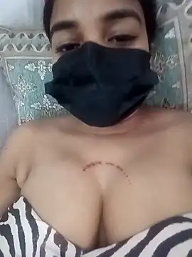 Little toy girl online show from 04/21/26, 06:53