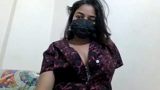 Snapshot of Little_toy_girl chatting on 07/14/26, 06:07 Little toy girl online show from 07/14/26, 06:07