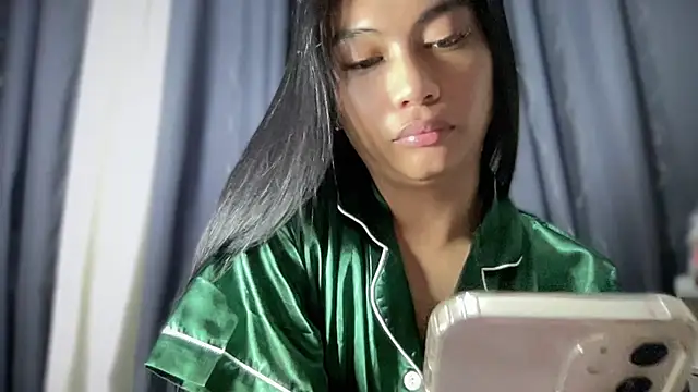 Snapshot of sexylovesappira chatting on 02/13/26, 06:13 sexylovesappira online show from 02/13/26, 06:13