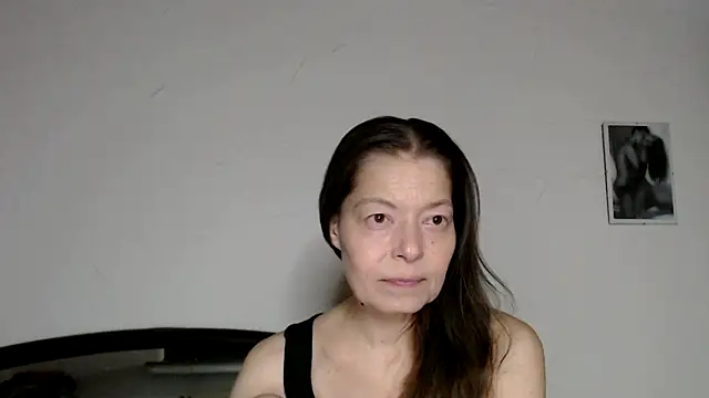 SexySarah177 online show from 02/04/26, 09:32