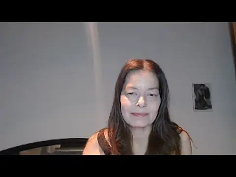 Snapshot of SexySarah177 chatting on 12/31/24, 08:23 SexySarah177 online show from 12/31/24, 08:23
