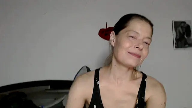 SexySarah177 online show from 02/08/26, 09:23