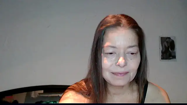 Snapshot of SexySarah177 chatting on 12/20/24, 09:28 SexySarah177 online show from 12/20/24, 09:28