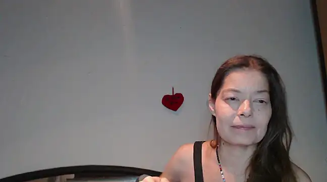 Snapshot of SexySarah177 chatting on 01/05/25, 08:31 SexySarah177 online show from 01/05/25, 08:31