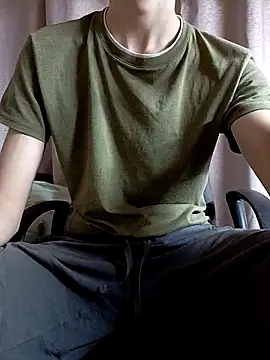 Snapshot of Avtodig chatting on 02/16/26, 09:13 Avtodig online show from 02/16/26, 09:13