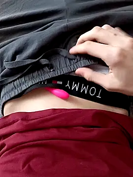 Snapshot of Avtodig chatting on 02/14/26, 11:21 Avtodig online show from 02/14/26, 11:21