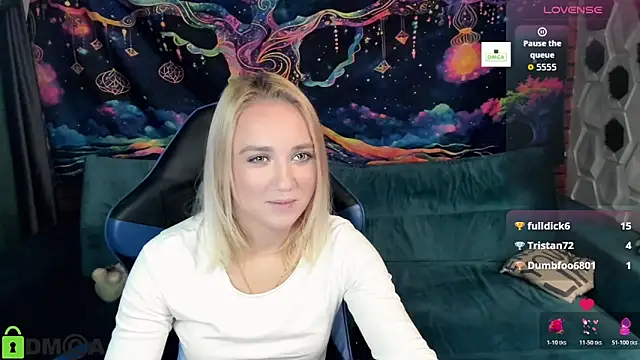 CrystalGirl99 online show from 10/27/25, 08:48