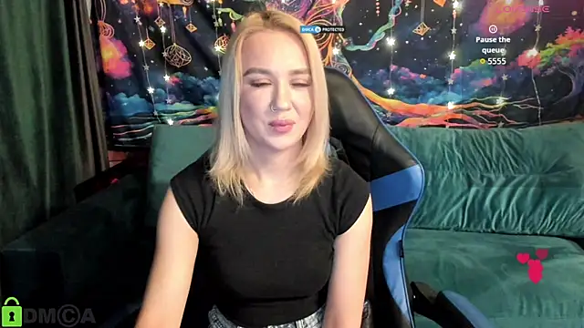 CrystalGirl99 online show from 04/04/26, 07:04