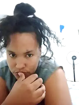 Viviana h online show from 11/12/25, 01:43