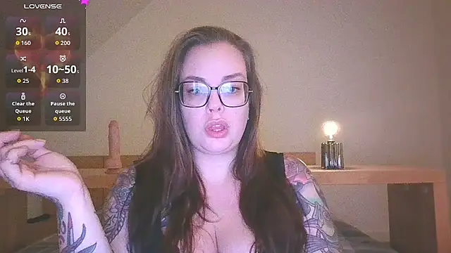 Snapshot of Miss_Lucifer6 chatting on 09/27/25, 06:03 Miss Lucifer6 online show from 09/27/25, 06:03