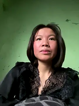 QueenLink online show from 12/19/25, 01:09