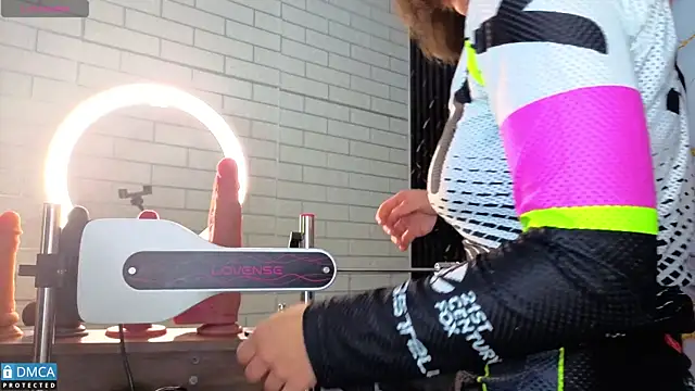 Snapshot of nena_cupcake_ chatting on 11/20/25, 11:11 nena cupcake online show from 11/20/25, 11:11