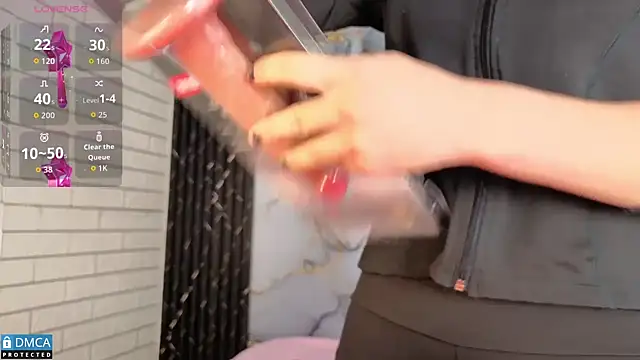 Snapshot of nena_cupcake_ chatting on 10/30/25, 11:08 nena cupcake online show from 10/30/25, 11:08