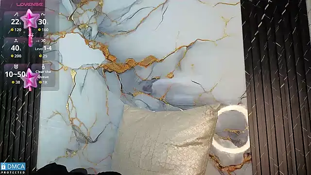 Snapshot of nena_cupcake_ chatting on 11/05/25, 11:02 nena cupcake online show from 11/05/25, 11:02