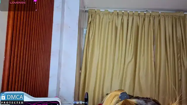 nena cupcake  online show from 03/03/26, 11:06