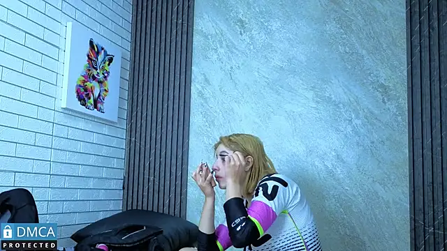 nena cupcake  online show from 01/10/26, 11:27