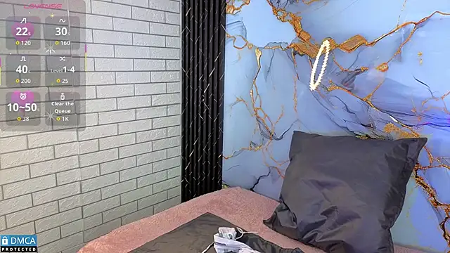 Snapshot of nena_cupcake_ chatting on 11/18/25, 11:13 nena cupcake online show from 11/18/25, 11:13