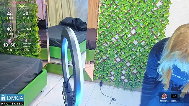 nena cupcake  online show from 01/14/26, 11:03