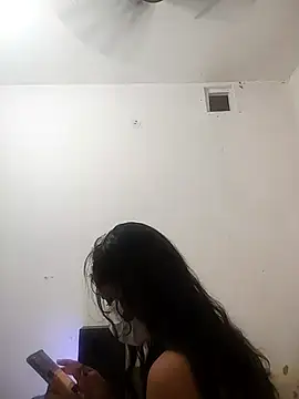 Snapshot of sassyy_poonam chatting on 09/16/25, 04:02 sassyy poonam online show from 09/16/25, 04:02