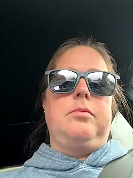 hornykitty1210 online show from 10/30/25, 04:15