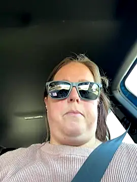 hornykitty1210 online show from 11/04/25, 03:27