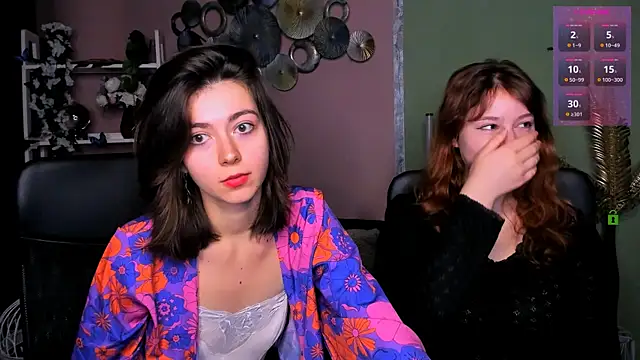 Snapshot of lola_sun12 chatting on 11/14/25, 10:02 lola sun12 online show from 11/14/25, 10:02