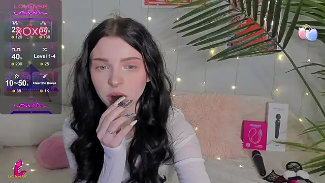 BlackyLii online show from 12/17/25, 01:32