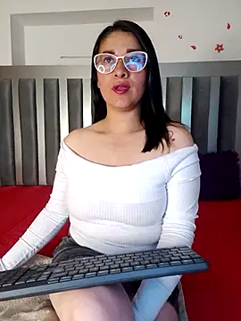 Alana steel 1 online show from 09/15/25, 07:36