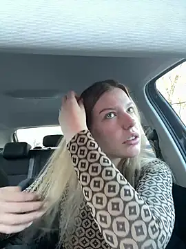 Chloemillerrxx online show from 11/30/25, 11:55