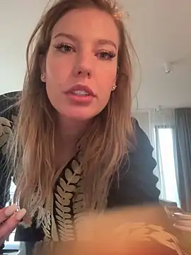 Chloemillerrxx online show from 12/02/25, 02:19