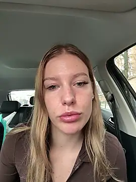 Chloemillerrxx online show from 11/28/25, 12:49