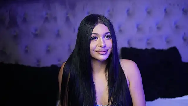 Snapshot of GiuliaSya chatting on 10/09/25, 08:31 GiuliaSya online show from 10/09/25, 08:31
