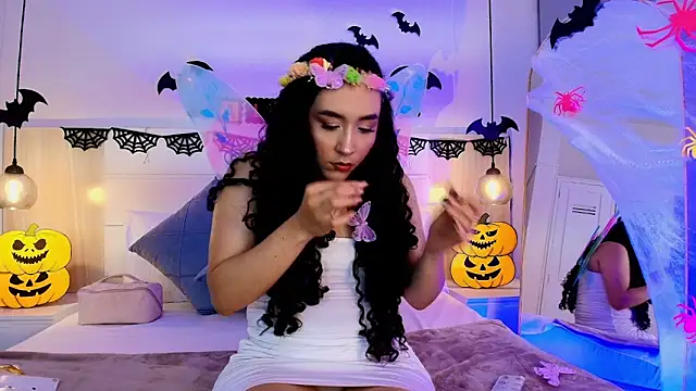 alehia cute online show from 10/31/25, 08:49