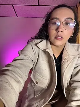 alehia cute online show from 07/02/26, 12:33