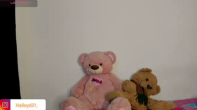 HaileyDuke online show from 03/24/26, 12:21