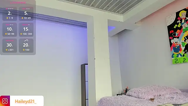 HaileyDuke online show from 11/10/25, 01:49