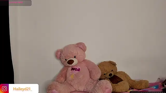 HaileyDuke online show from 03/25/26, 11:47