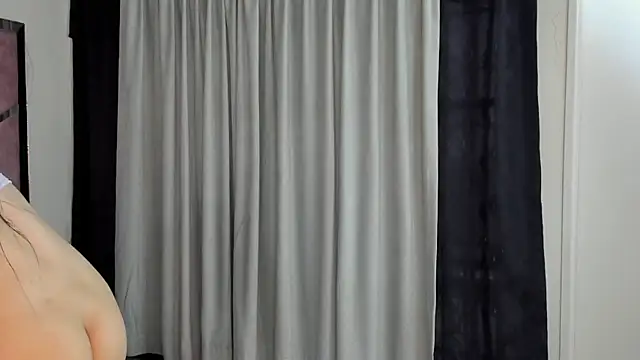 Snapshot of HaileyDuke chatting on 10/08/25, 12:17 HaileyDuke online show from 10/08/25, 12:17